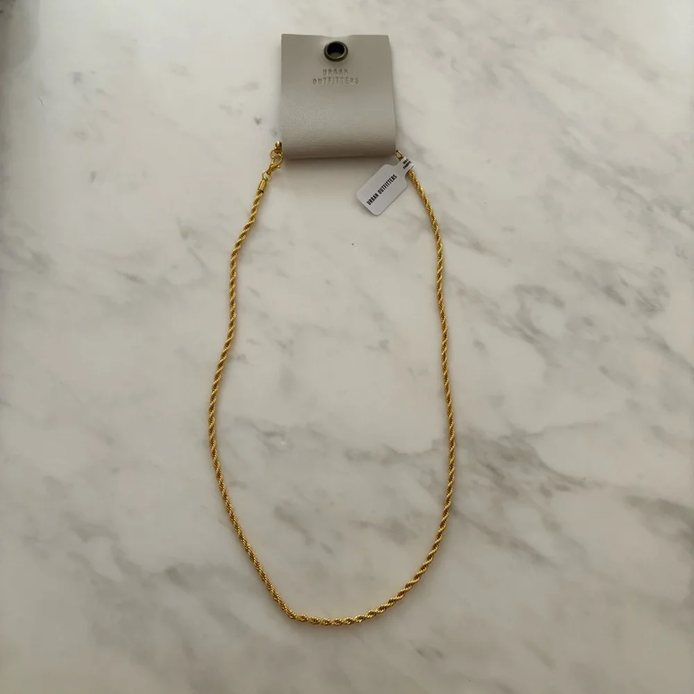 Urban Outfitters NWT Gold Twist 23” Rope Chain Necklace One Size